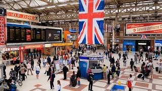 A Walk Through The London Victoria Station London England [upl. by Eilama912]